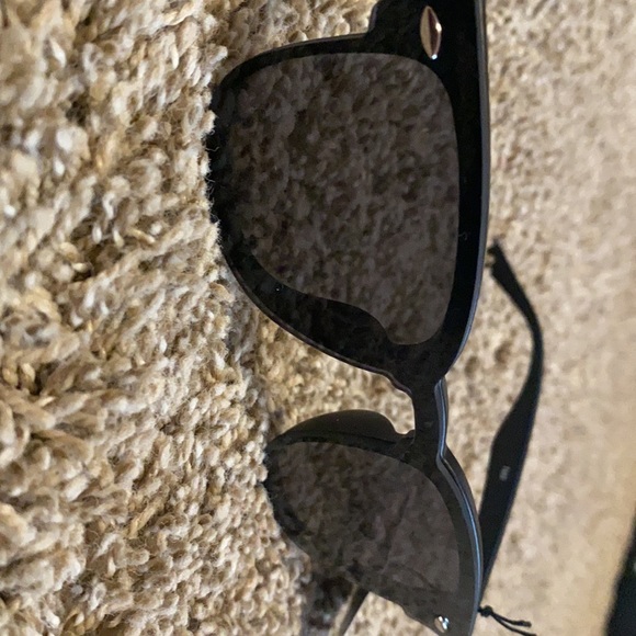 Sunglasses - Picture 5 of 5